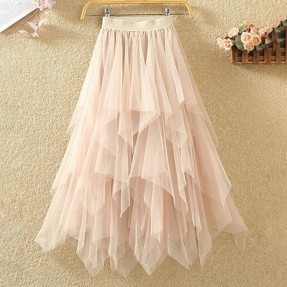 Strut & Bolt Cream Tiered Tulle Maxi Skirt Ruffle Mesh NWT Fairycore Size Small - Picture 2 of 14